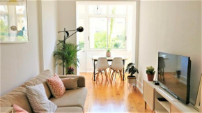 Bright Alcântara Escape with AC